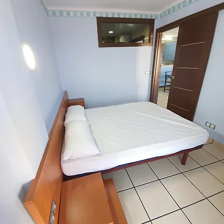 Daire Delta Beach-5 *